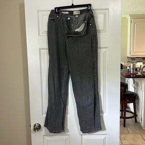 Universal Thread Grey High Rise Wide Leg Ankle Jeans. Size 4 / 27R Womens Flare
